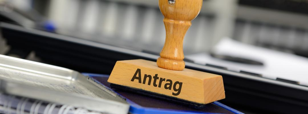 Rechte, Antrag, Ausweis