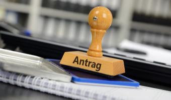 Rechte, Antrag, Ausweis