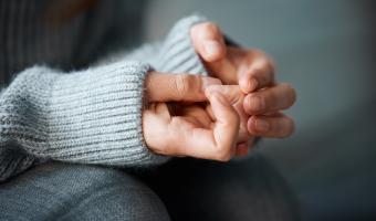 finger kratzen aus Angst