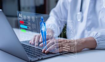 Ai Healthcare Technologiekonzept mit professionellem Arzt unter Verwendung digitaler Daten, moderner Medizin, Patientenversorgung, intelligentem Gesundheitssystem und medizinischer Innovation.