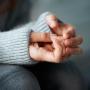 finger kratzen aus Angst